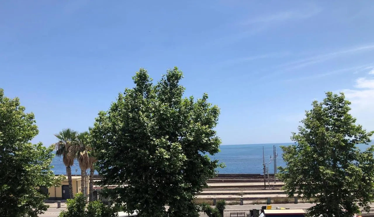 Elephant Sea View CTA 0*,  Italien
